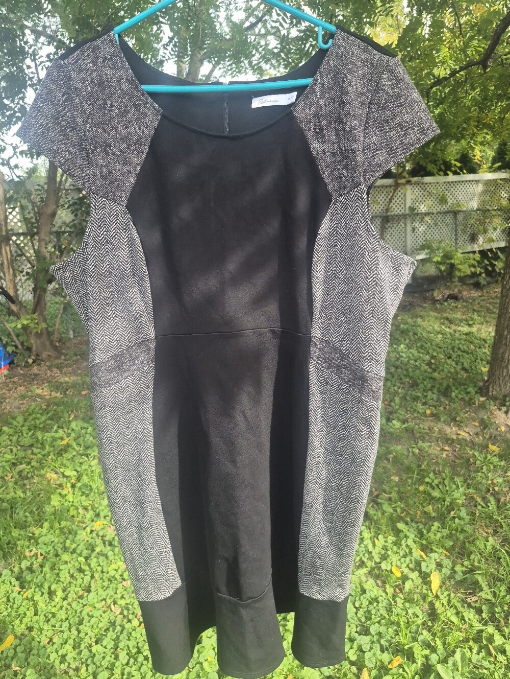 Black and Gray Mixed-Panel Cap-Sleeve Dress